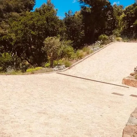De Luxe Domaine Du Cap * Le Lavandou