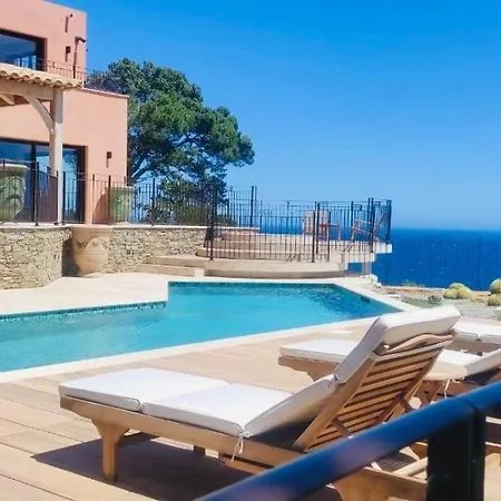 De Luxe Domaine Du Cap Villa Le Lavandou